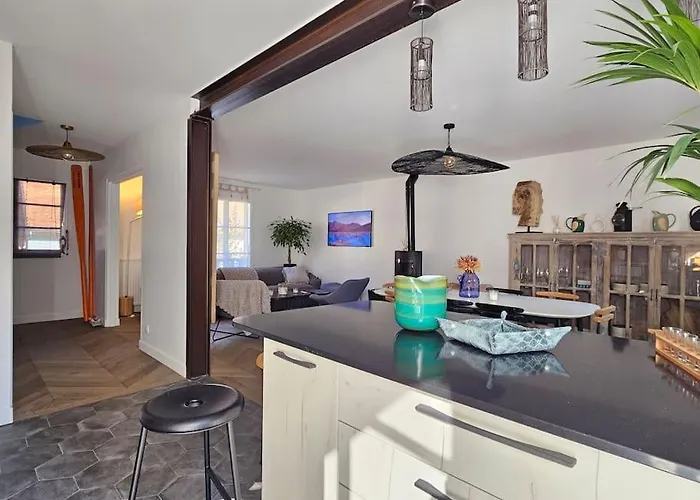 Holiday home Maison Familiale 12 Couchages, Et Terrasse