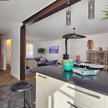 Holiday home Maison Familiale 12 Couchages, Et Terrasse