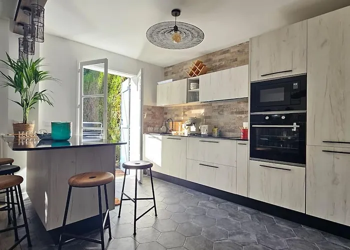 Maison Familiale 12 Couchages, Et Terrasse * Deauville