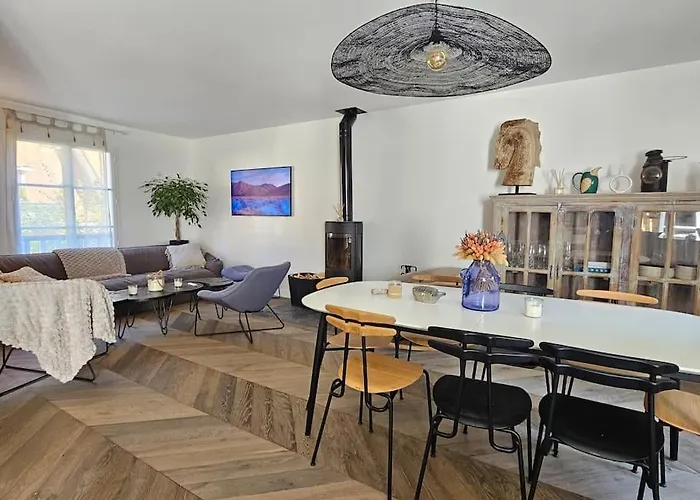 Maison Familiale 12 Couchages, Et Terrasse Holiday home *